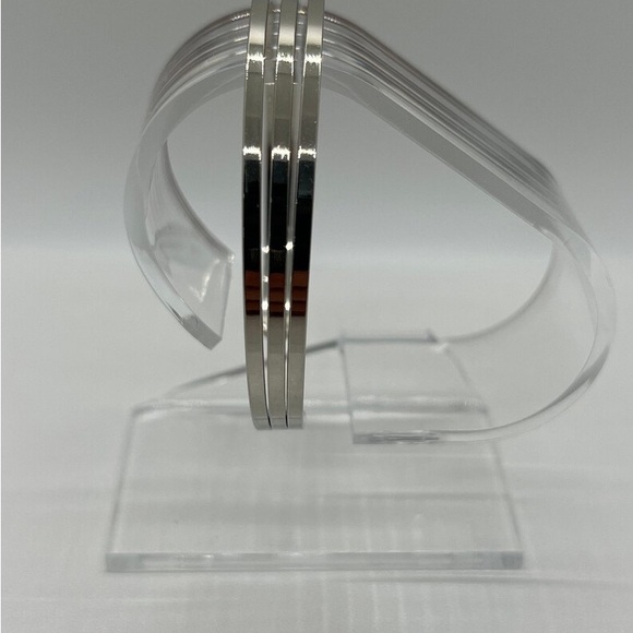 A Smart Unbranded Triple Banded 10K GP White Gold Cuff Bracelet - Picture 3 of 9